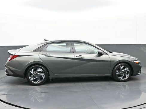 Certified 2025 Hyundai Elantra Sport image 3