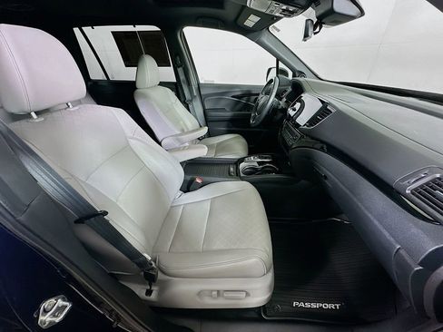 Used 2023 Honda Passport Elite image 12