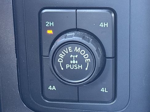 Certified 2023 Ford F150 Lariat w/ Equipment Group 502A High image 27