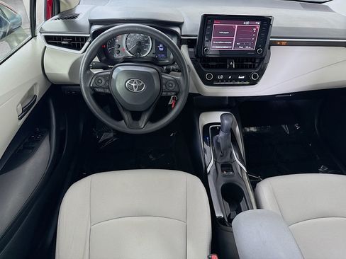 Used 2022 Toyota Corolla LE FWD image 17