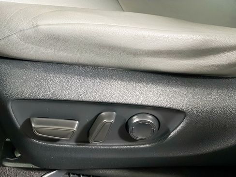 Used 2023 Toyota Sienna XLE image 15