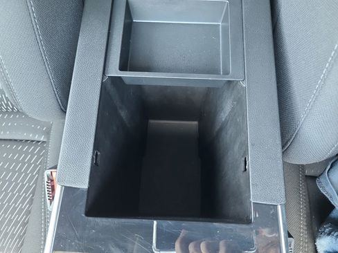 Used 2025 Chevrolet Equinox LT FWD image 23