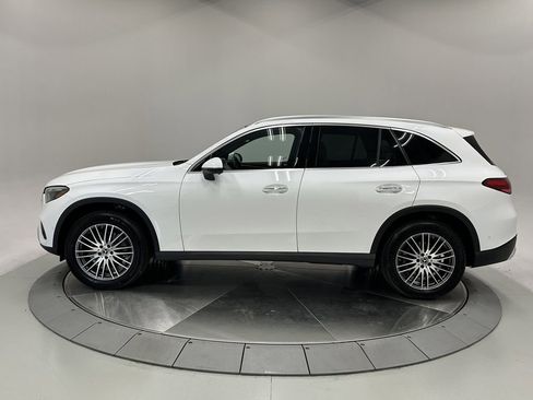 Certified 2025 Mercedes-Benz GLC 300 image 4