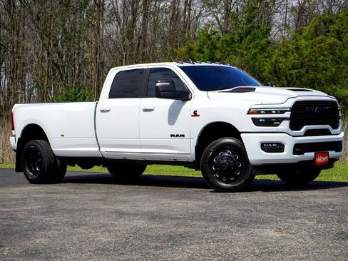 Used 2025 RAM 3500 Laramie w/ Night Edition AWD/4WD image 1