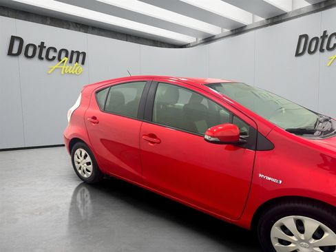 Used 2014 Toyota Prius C Four image 10