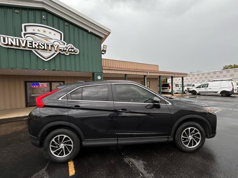 Used 2020 Mitsubishi Eclipse Cross ES FWD image 2