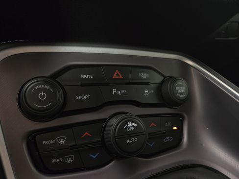 Used 2022 Dodge Challenger R/T RWD image 26