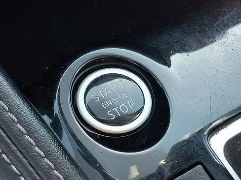 Used 2020 Nissan Kicks SV FWD image 23