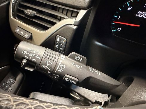 Used 2019 GMC Yukon XL Denali image 38