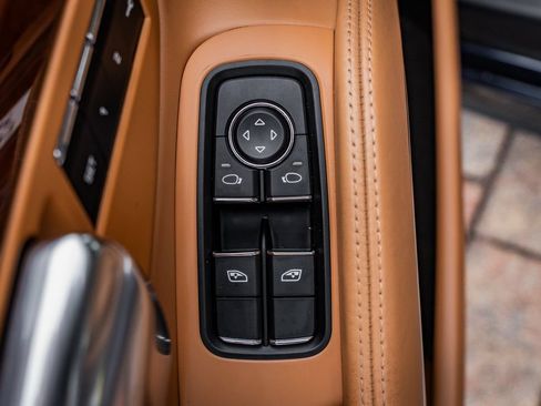 Used 2015 Porsche 911 Turbo AWD/4WD image 20