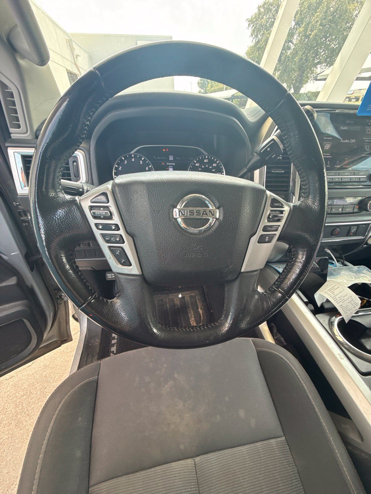 Used 2020 Nissan Titan SV w/ SV Convenience Package RWD image 7