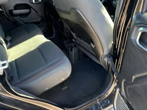 Used 2024 Jeep Wrangler Unlimited Rubicon w/ Convenience Group image 21