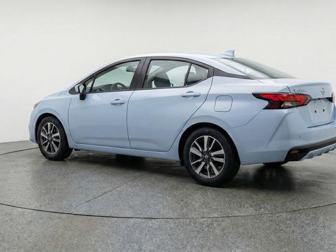 Used 2025 Nissan Versa SV image 6