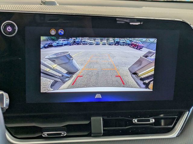 Used 2025 Chevrolet Equinox LT FWD image 19