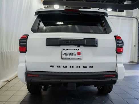 New 2026 Toyota 4Runner SR5 image 5