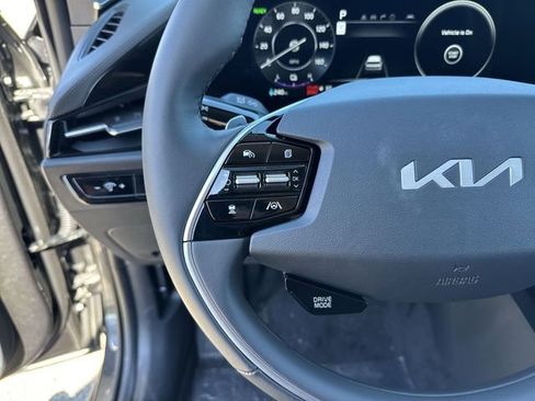 New 2025 Kia Niro Wind w/ Wind Preserve Package FWD image 12