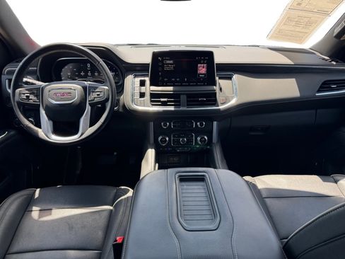 Used 2023 GMC Yukon SLT AWD/4WD image 12