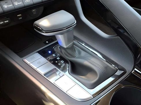 New 2026 Hyundai Elantra Limited FWD image 14