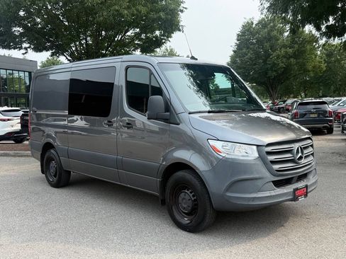 Used 2021 Mercedes-Benz Sprinter 2500 image 1