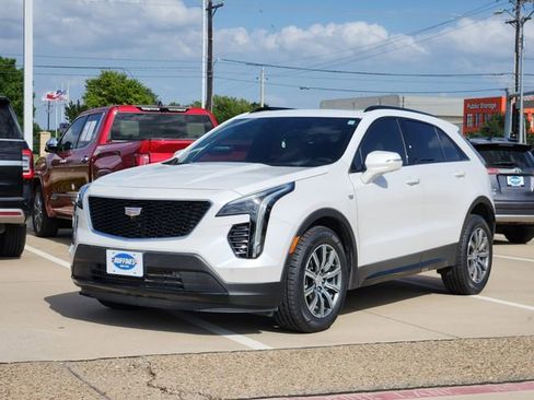 Used 2023 Cadillac XT4 Sport FWD image 2
