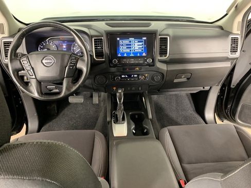 Used 2023 Nissan Frontier SV w/ Technology Package image 29