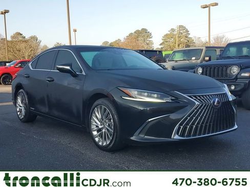 Used 2022 Lexus ES 300h Ultra Luxury image 1