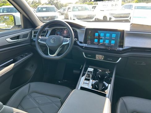 New 2026 Volkswagen Atlas Cross Sport SE FWD image 9