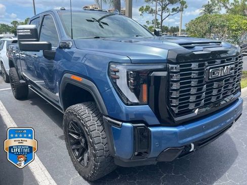 Used 2025 GMC Sierra 2500 Denali Ultimate AWD/4WD image 3