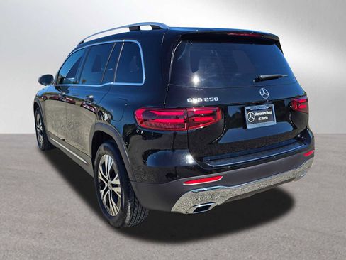 Used 2026 Mercedes-Benz GLB 250 image 5