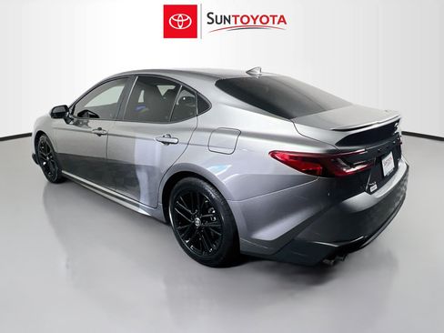 Used 2025 Toyota Camry SE FWD image 6
