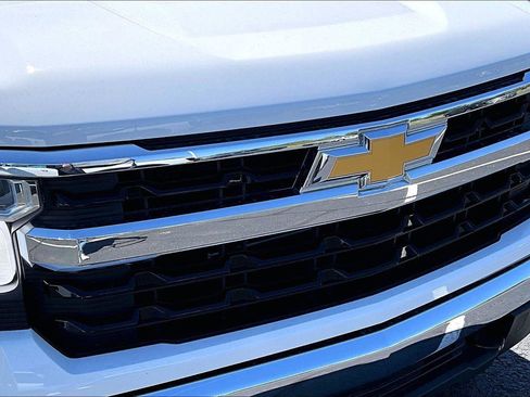 Used 2024 Chevrolet Silverado 1500 LT AWD/4WD image 29