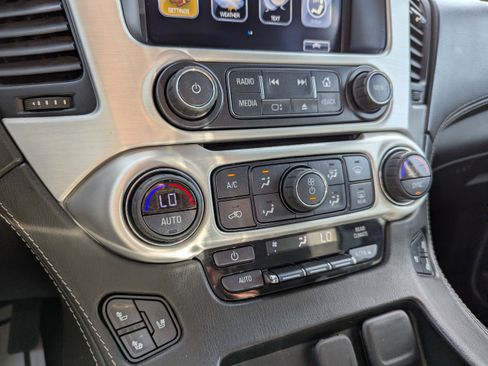 Used 2019 GMC Yukon XL SLT image 24