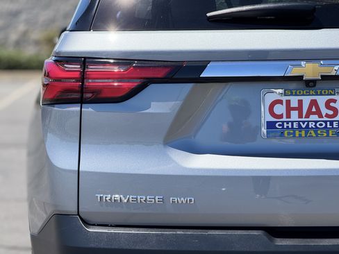 Certified 2023 Chevrolet Traverse LT w/ LPO, Cargo Package AWD/4WD image 7