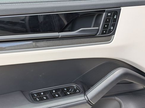Certified 2024 Porsche Cayenne S AWD/4WD image 14