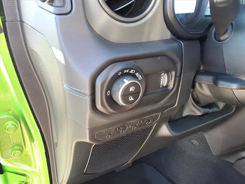 New 2026 Jeep Gladiator Mojave image 15