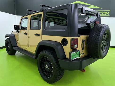 Used 2014 Jeep Wrangler Unlimited Sport w/ Quick Order Package 24S AWD/4WD image 7