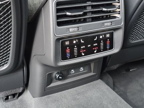 New 2026 Audi RS Q8 performance image 36