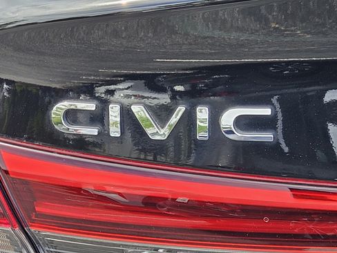 Used 2022 Honda Civic Sport image 28