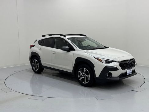 Used 2025 Subaru Crosstrek 2.0i Premium image 8
