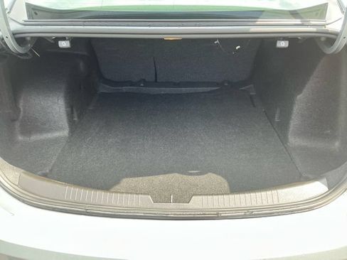 Used 2024 Chevrolet Malibu LT FWD image 18