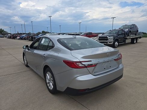 Used 2026 Toyota Camry LE FWD image 7