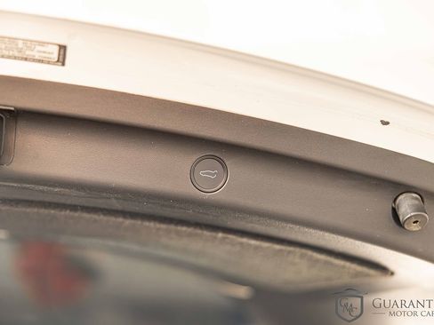 Used 2020 Tesla Model Y Long Range image 18