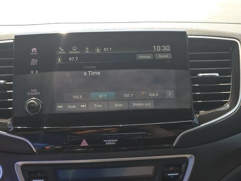 Used 2024 Honda Passport TrailSport image 18