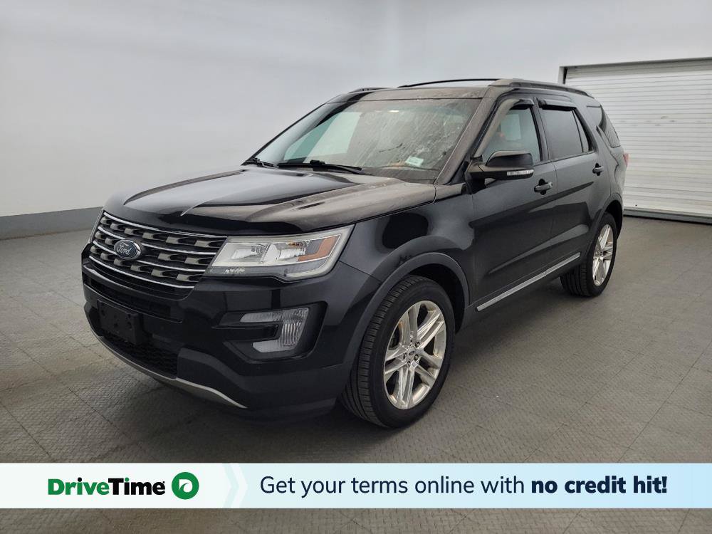 Used 2017 Ford Explorer XLT w/ Equipment Group 202A AWD/4WD image 1