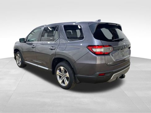 Used 2025 Honda Pilot EX-L image 2