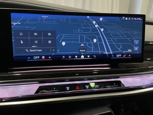 Used 2024 BMW i7 xDrive60 w/ Executive Package image 23