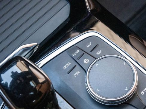 Used 2023 BMW X3 xDrive30i w/ Premium Package image 21