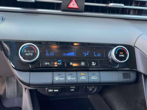 Certified 2023 Hyundai Elantra SEL FWD image 28