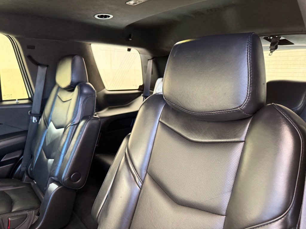 Used 2018 Cadillac Escalade Platinum AWD/4WD image 21
