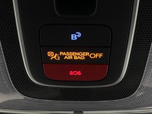 Certified 2025 Hyundai Elantra SEL image 29